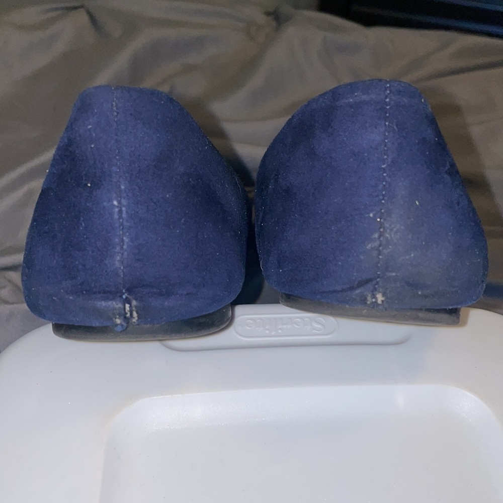 GUC - Express - Navy Blue Flats - Picture 3 of 5